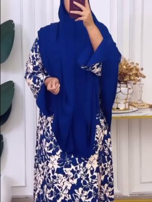 Donkerblauwe hijab met jurk