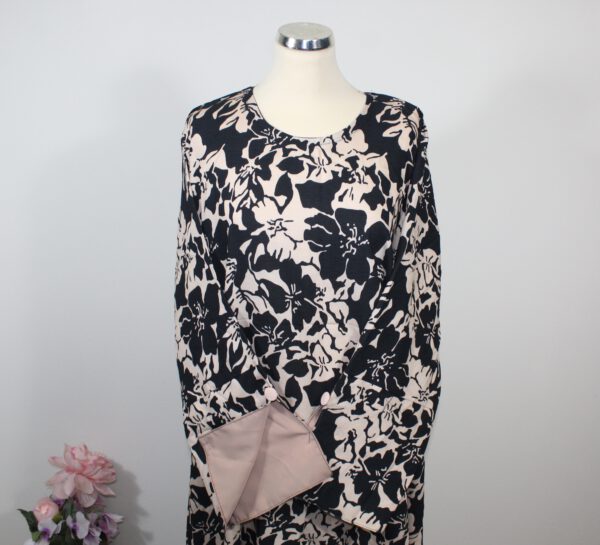Crème hijab met jurk