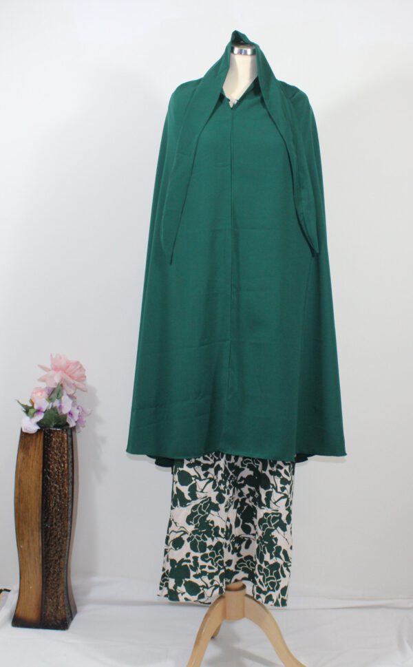 Donkergroene hijab met jurk