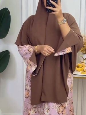 Bruine hijab met jurk
