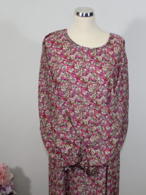 Roze hijab met jurk