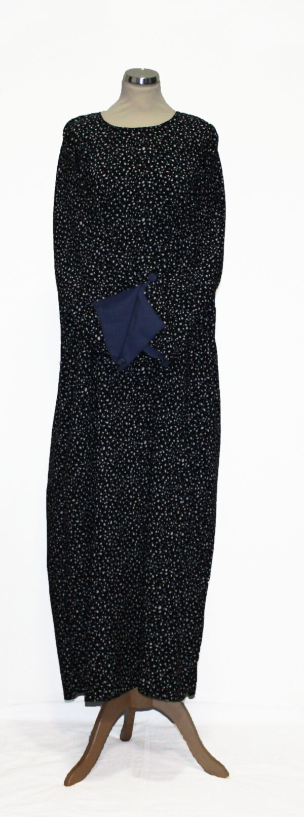 donkerblauw hijab met jurk