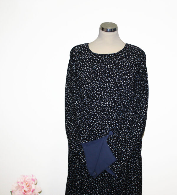 donkerblauw hijab met jurk