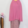 Roze hijab met jurk