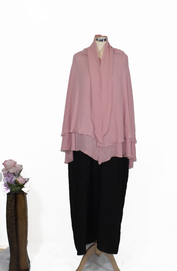 Roze dubbel shaffon hijab met jurk