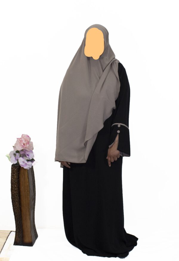 Grijze hijab met jurk